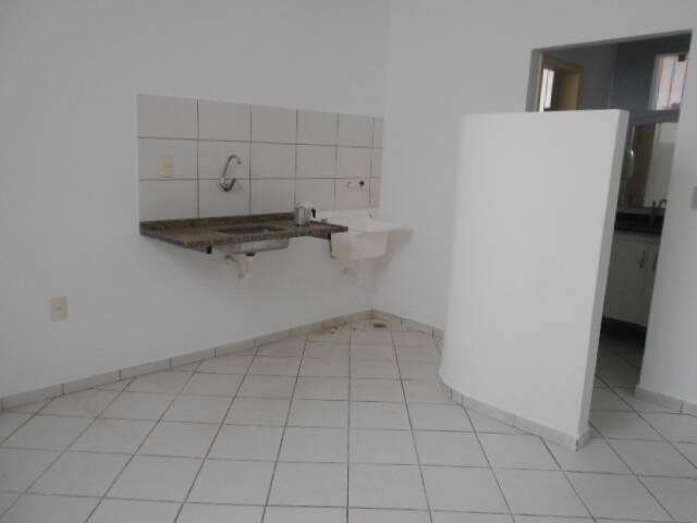 #P410 - Ponto Comercial para Locação em Eunápolis - BA - 3