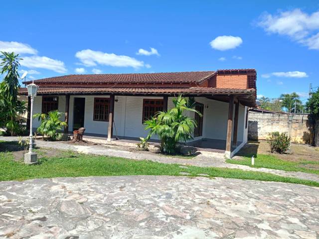 #C920 - Casa para Locação em Eunápolis - BA - 2